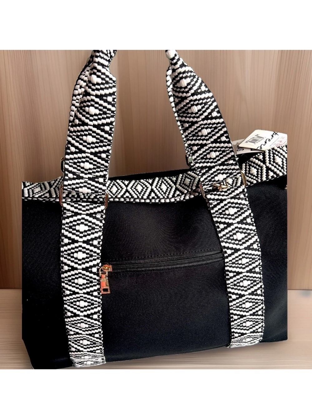 NWT Jen & Co Large Neoprene Duffle Black W/Black & White Woven Straps 17”